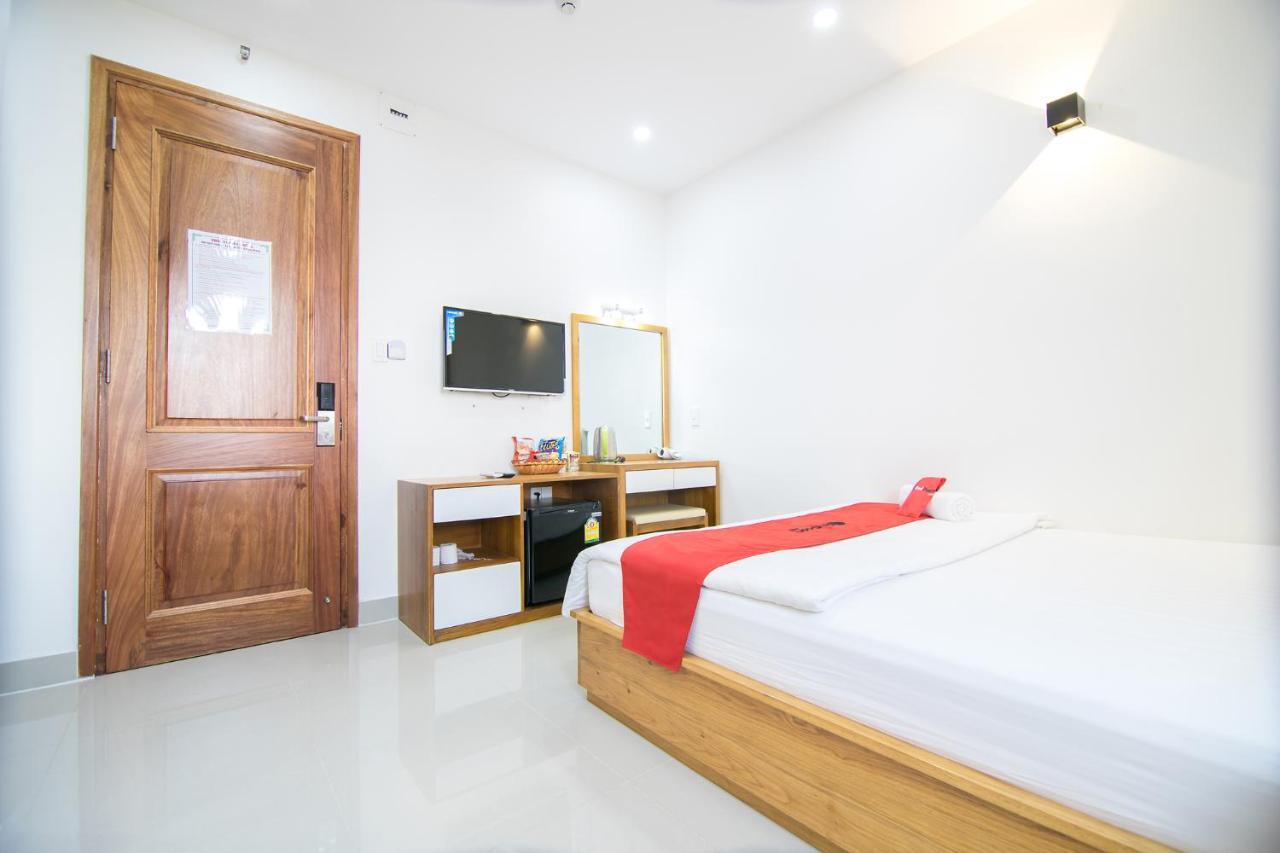 Reddoorz Plus Near Lotte Mart Cong Hoa Ho-Chi-Minh-Stadt Exterior foto