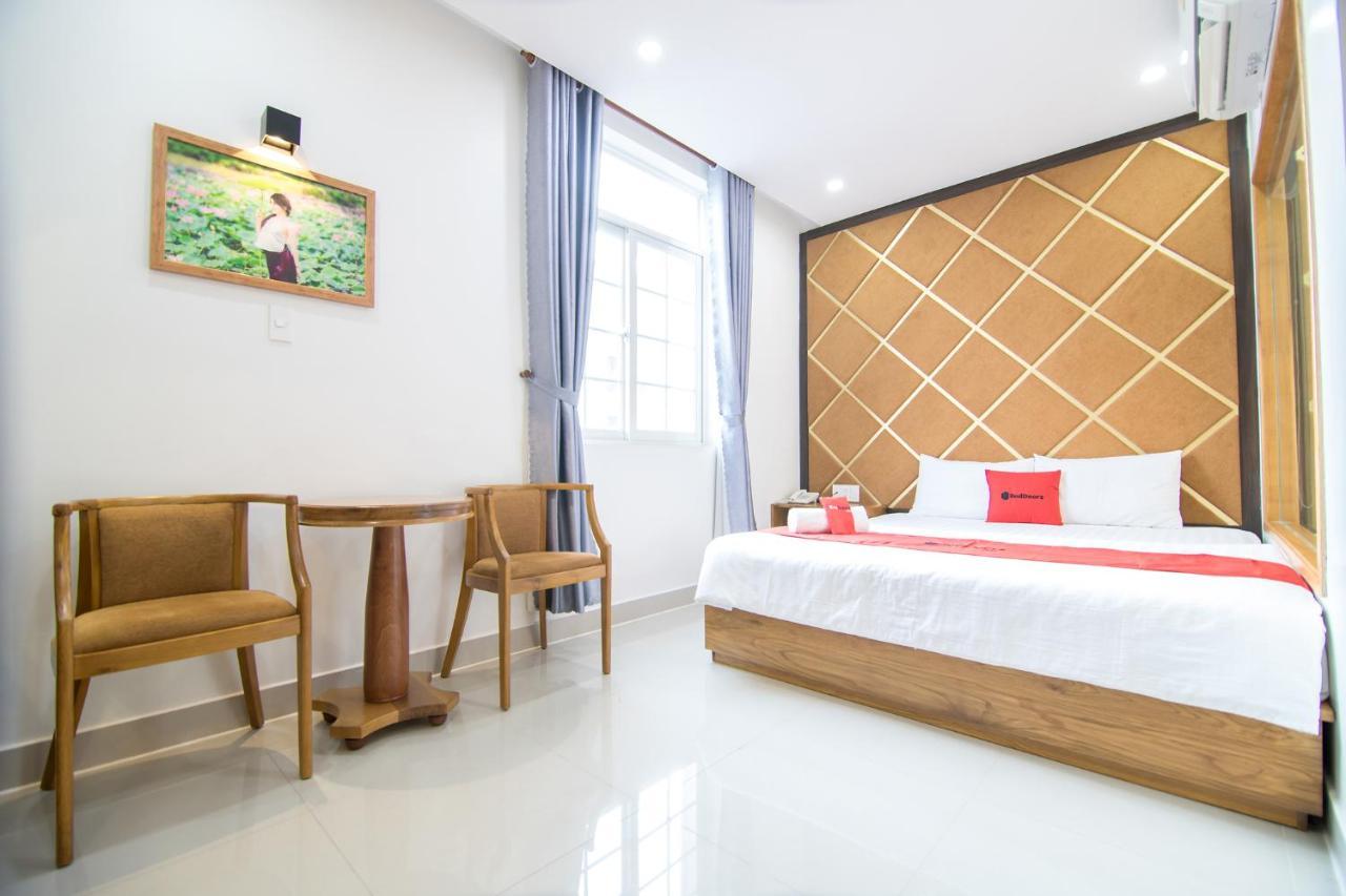 Reddoorz Plus Near Lotte Mart Cong Hoa Ho-Chi-Minh-Stadt Exterior foto